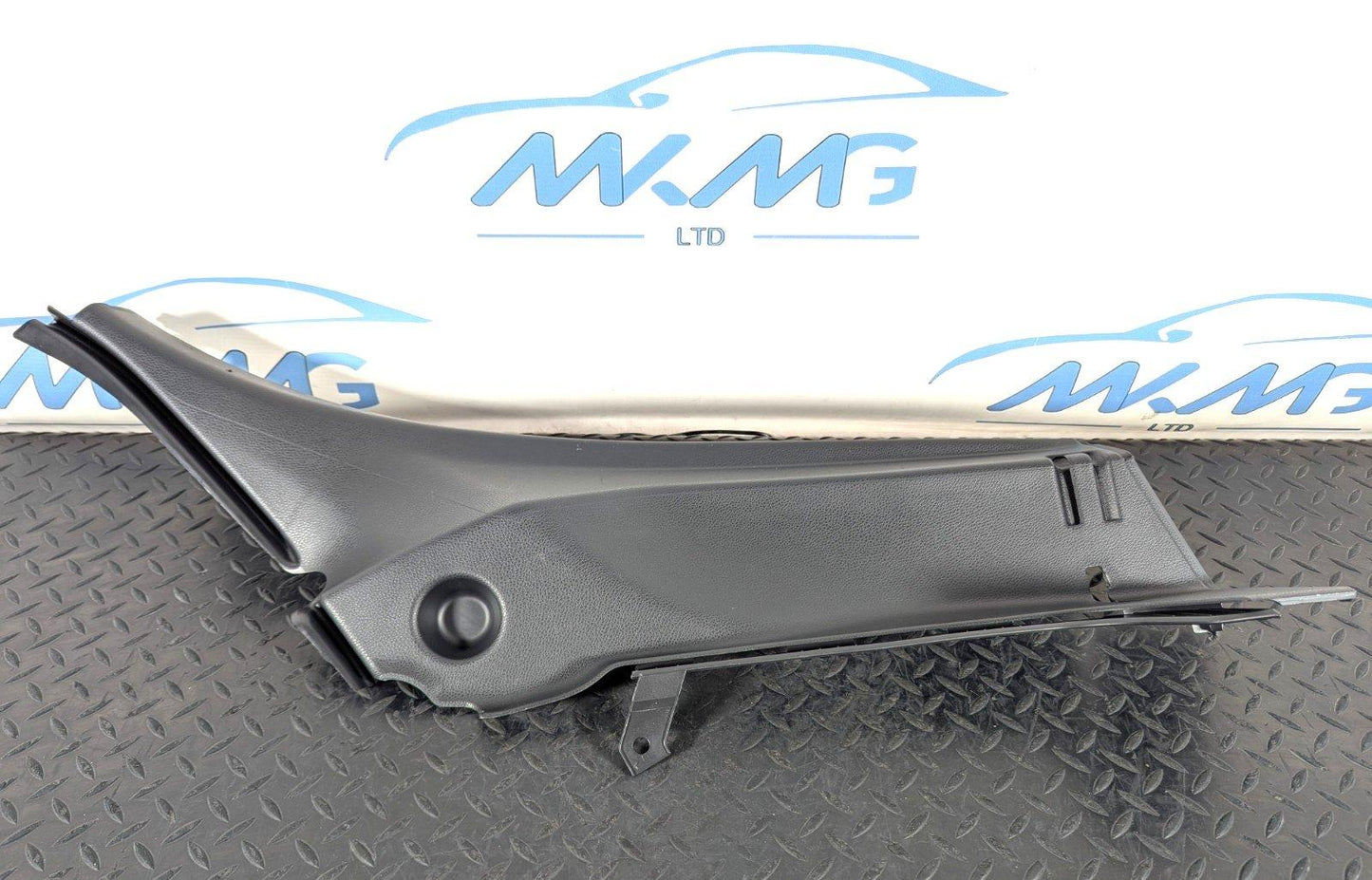 13-19 MERCEDES BENZ CLA C117 DRIVER SIDE REAR PILLAR DOOR TRIM A1176901225
