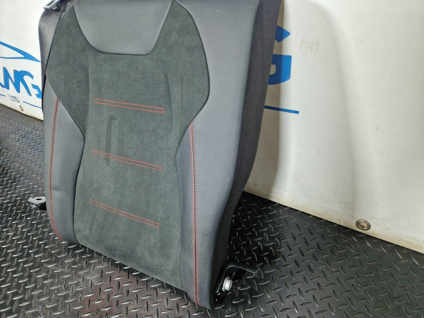 19-ON MERCEDES BENZ A CLASS EQ W177 V177 A250e REAR LEFT SEAT