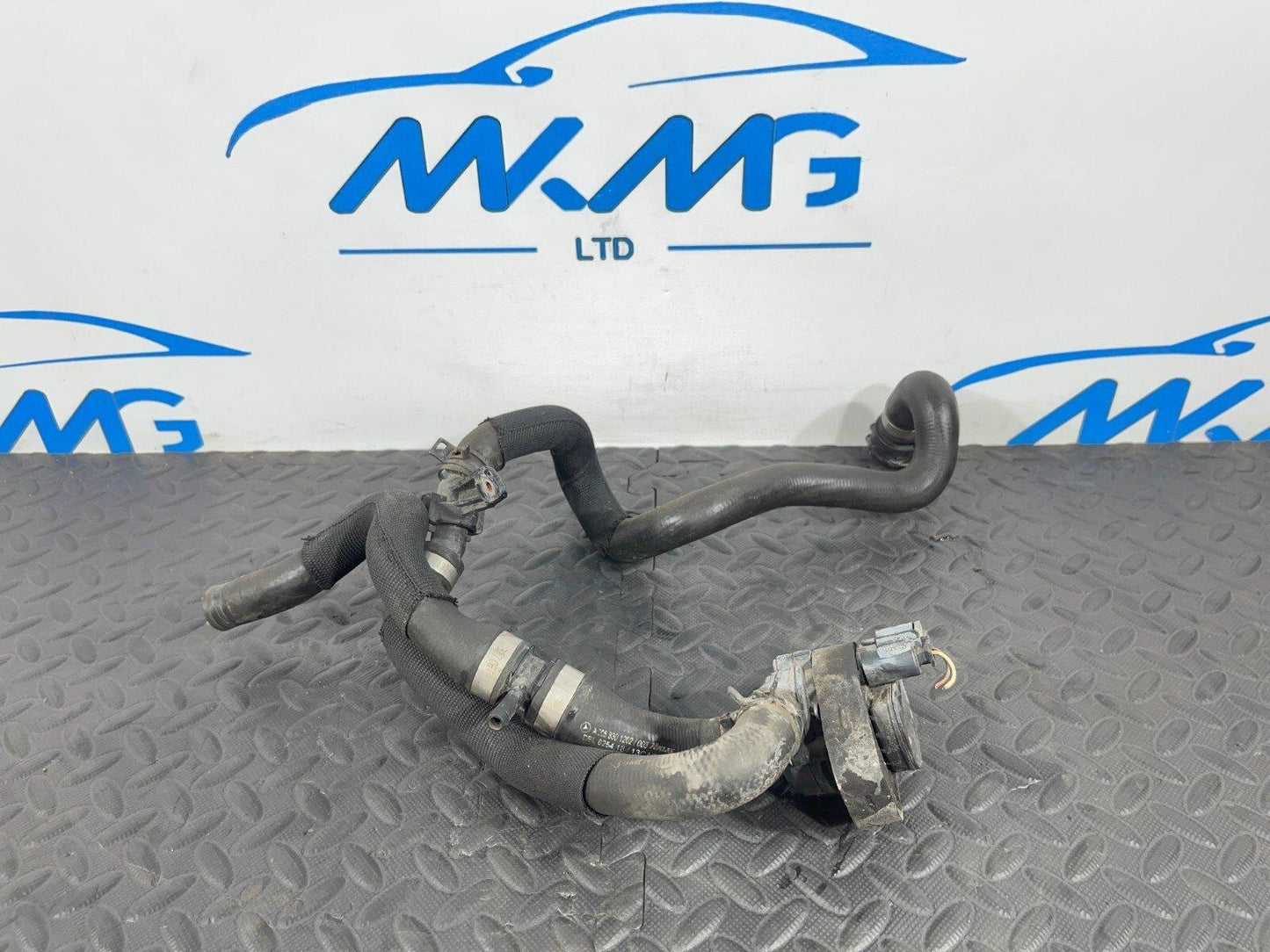14-21 MERCEDES BENZ C300 W205 GEUINE CIRCULATION PUMP HEATING & COOLANT HOSES