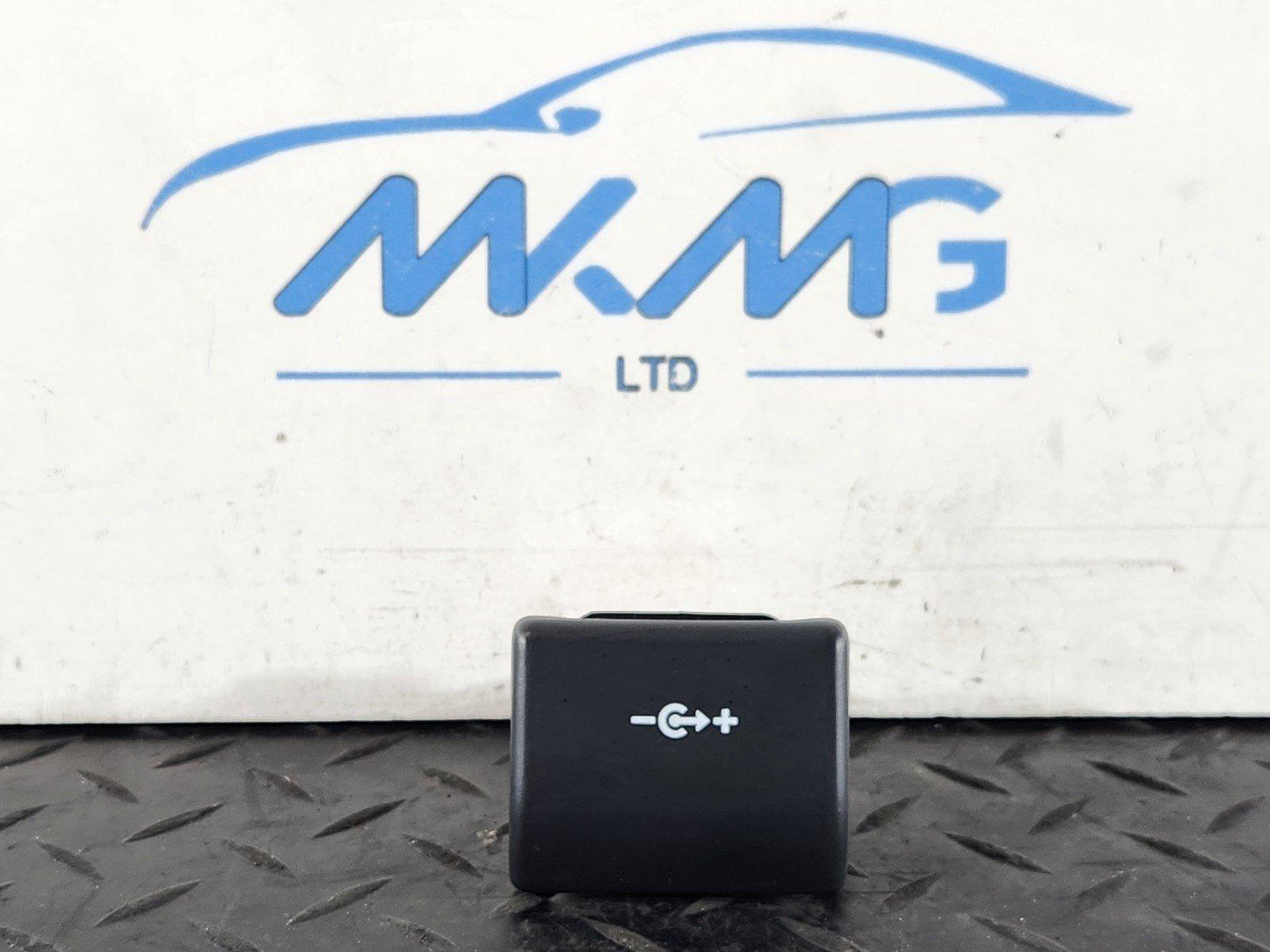 13-23 RANGE ROVER SPORT L494 POWER PORT SOCKET OUTLET CPLA15K040DA