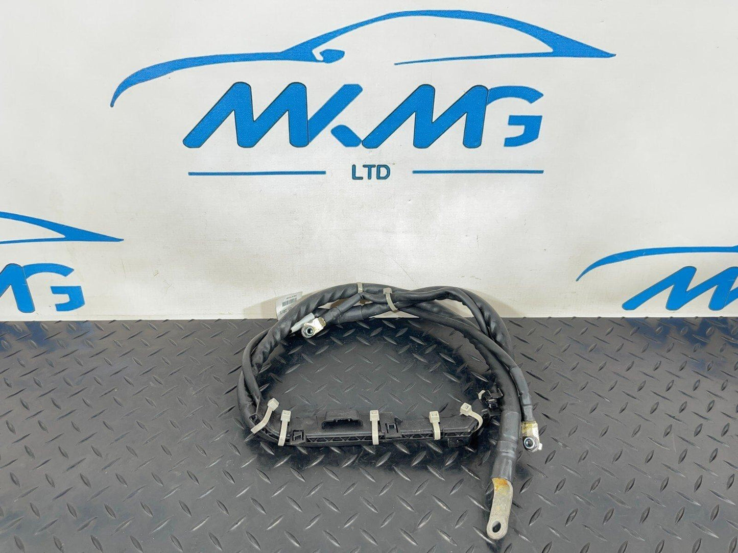 14-21 MERCEDES BENZ C300h W205 GENUINE PREFUSE BOX CABLE HARNESS A2054403136