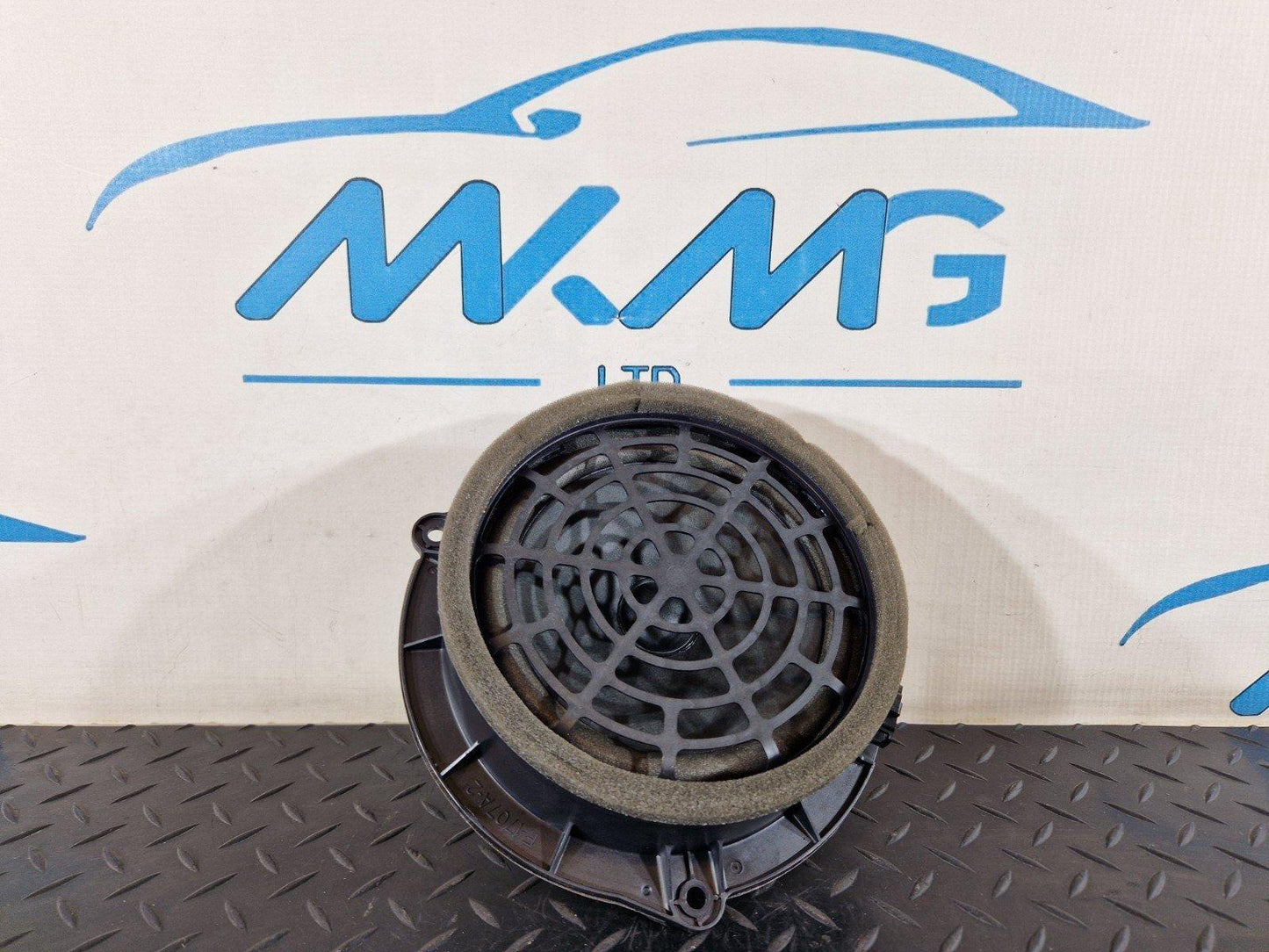 12-18 AUDI A6 C7 2.0 DIESEL GENUINE REAR DOOR SPEAKER LEFT OR RIGHT 4G1035411