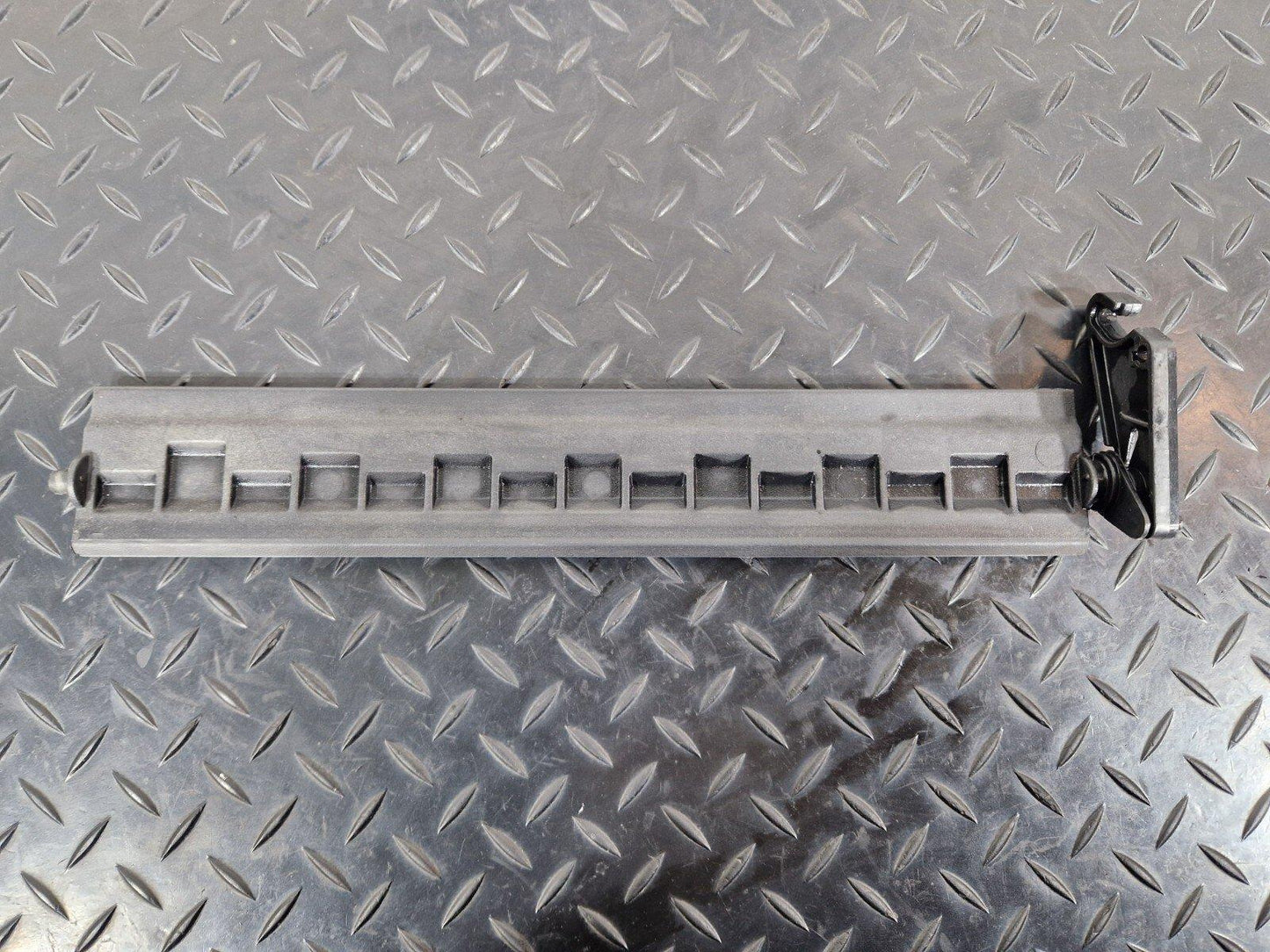 14-21 BMW 2 SERIES GRAN TOURER F45 F46 AIR DUCT SHUTTER GRILL FLAP 4R 8499973