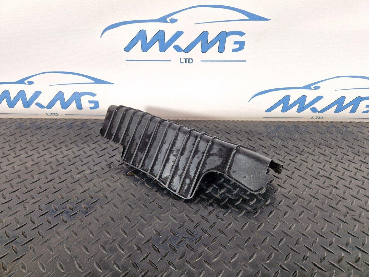 16-24 AUDI A5 F5 GENUINE REAR LEFT CONTROL ARM COVER 8W0505415E
