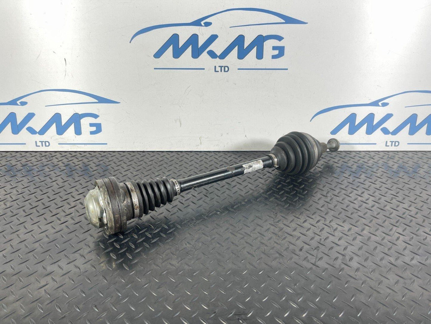 17-20 VW GOLF MK7.5 GENUINE FRONT LEFT PASSENGER SIDE  DRIVESHAFT 5QE407271B