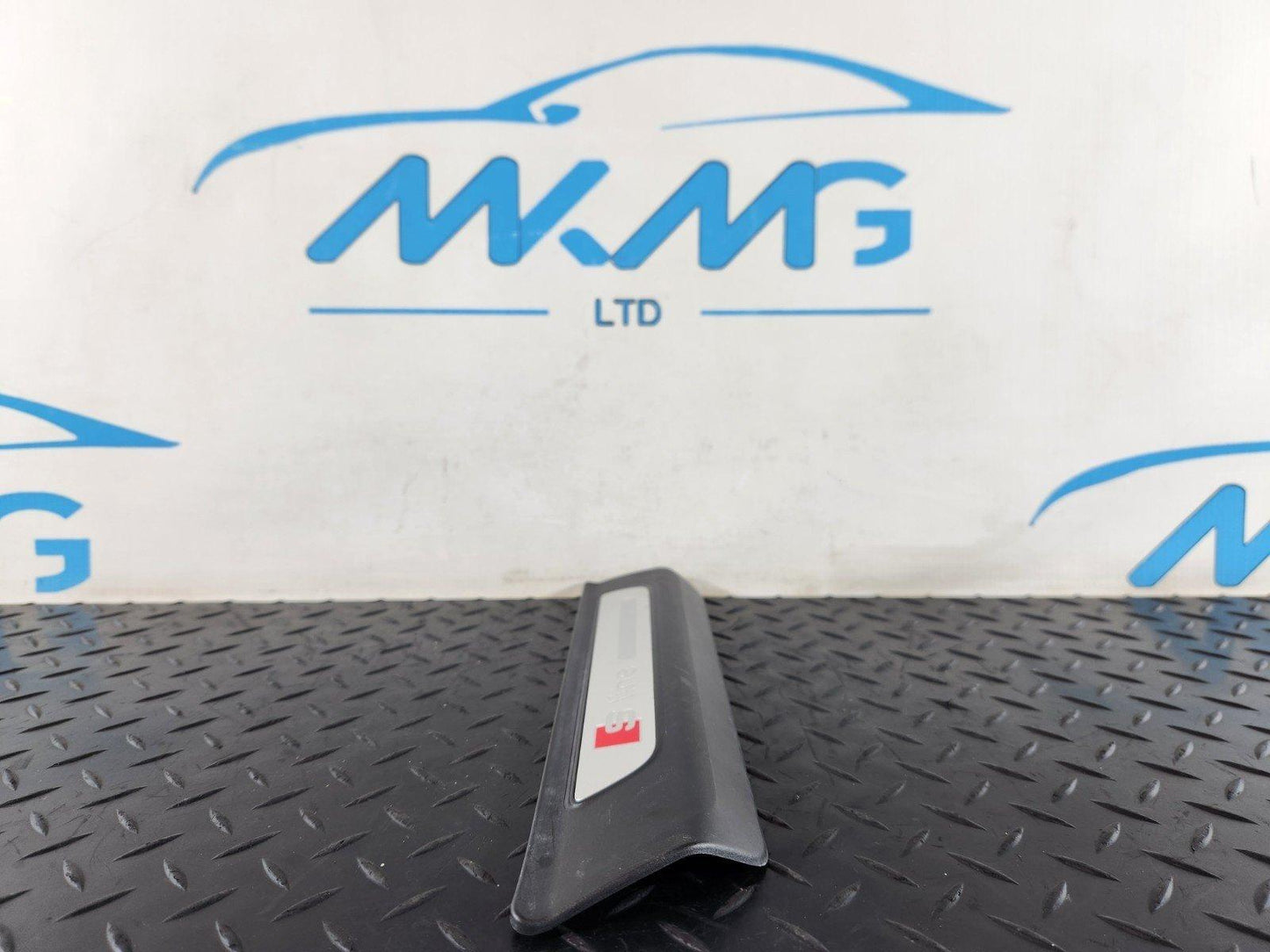 16-20 AUDI Q7 4M REAR RIGHT DOOR SILL SCUFF PLATE TRIM PANEL INSERT 4M0853376
