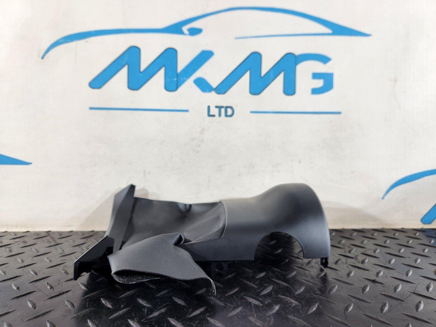 16-20 AUDI Q7 4M STEERING COLUMN STALK SURROUND TRIM COVER 4M0953491