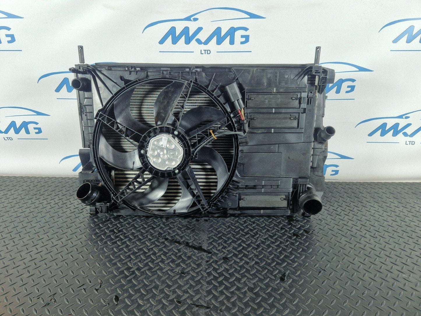 14-21 BMW 2 SERIES F45 F46 218D GENUINE COOLANT RADIATOR & FAN 7617630 7617608