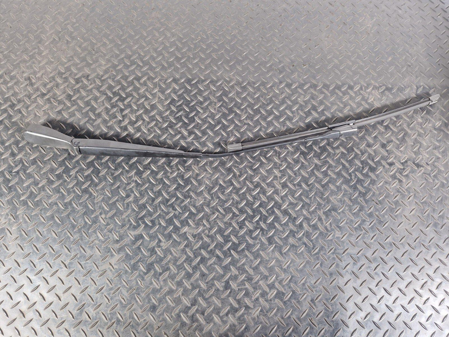 Mercedes W177 Windshield Windscreen Wiper Arm Screen Left N/S A1778201100
