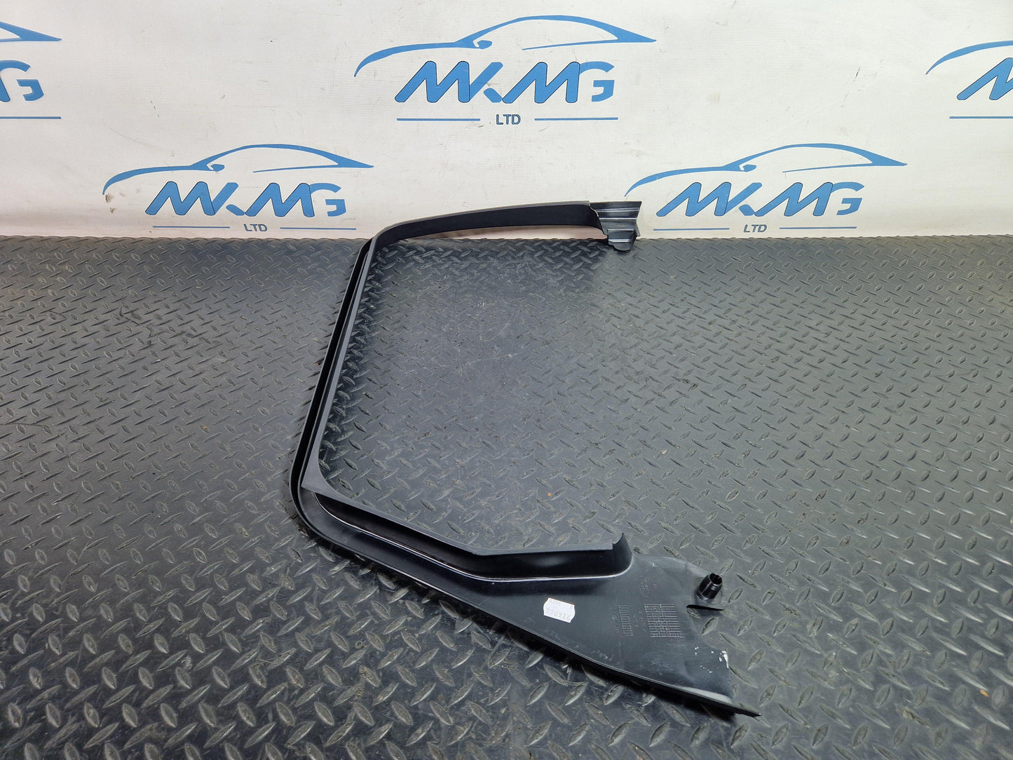 Land Rover Range Rover Evoque L538 genuine rear right window trim BJ3225514A