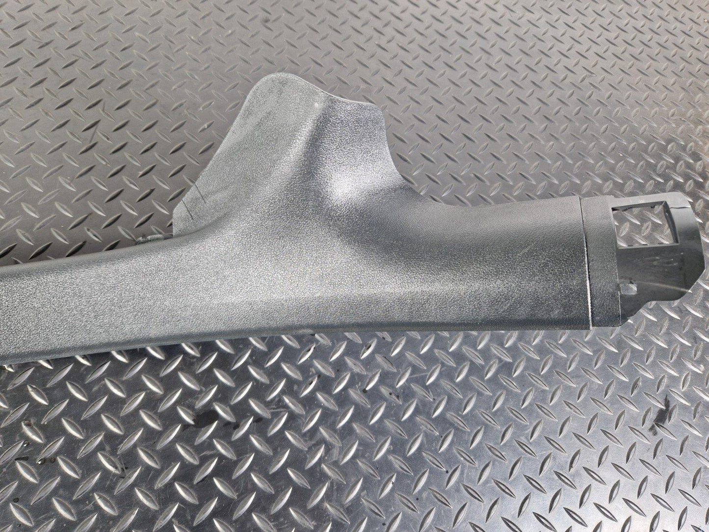 10-18 AUDI A7 4G S-LINE REAR RIGHT OSR C PILLAR LOWER SILL TRIM COVER 4G8867768A