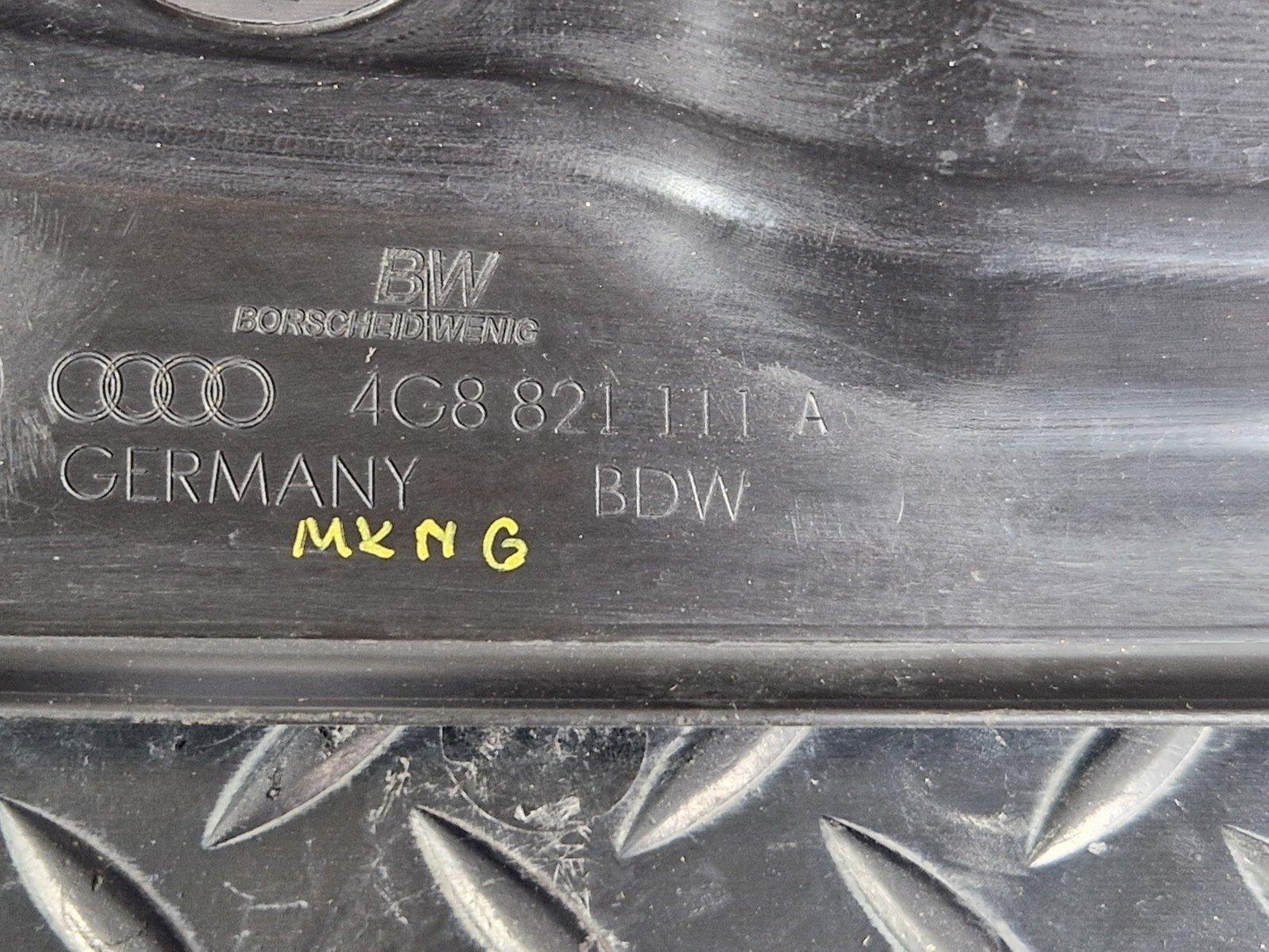15-18 AUDI A7 4G GENUINE FRONT LEFT WING INNER LINER 4G8821111A