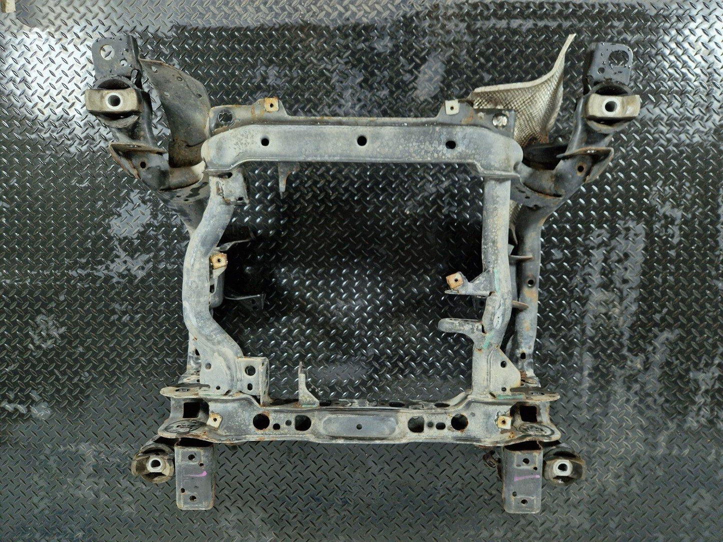 11-19 MERCEDES BENZ ML W166 GENUINE FRONT SUBFRAME A1663302000