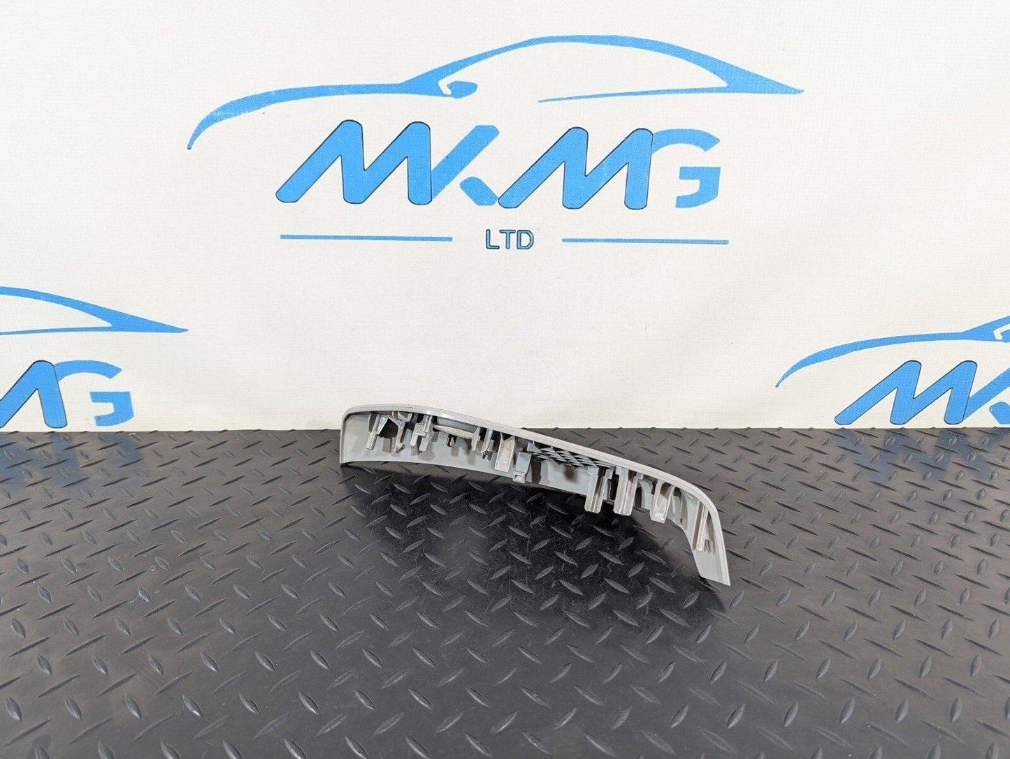 11-19 MERCEDES BENZ ML W166 FRONT RIGHT SIDE SEAT COVER TRIM PANEL A1669101204