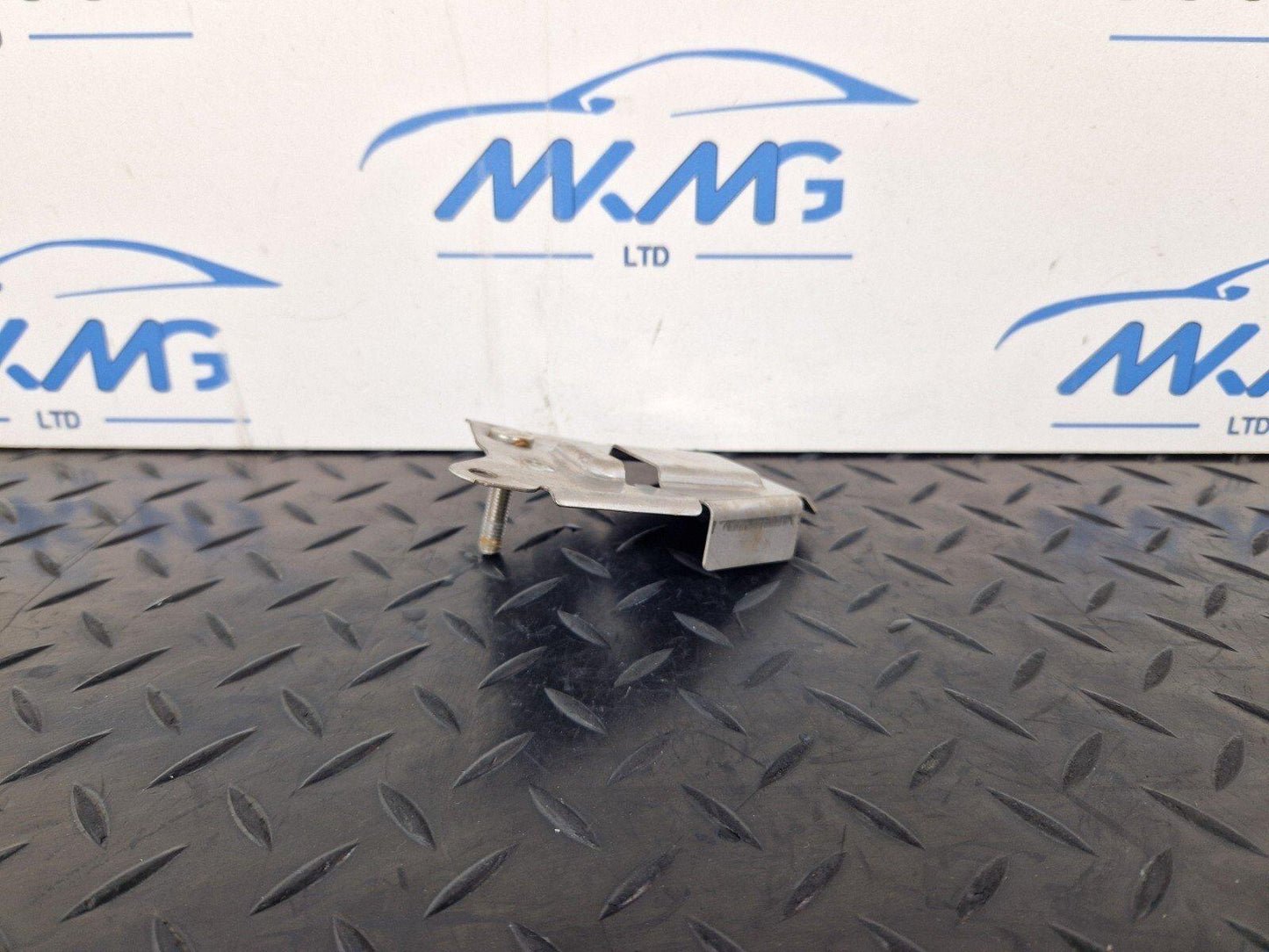 18-ON MERCEDES A CLASS W177 PARTICULATE FILTER PRESSURE SENSOR MOUNT A6541427400
