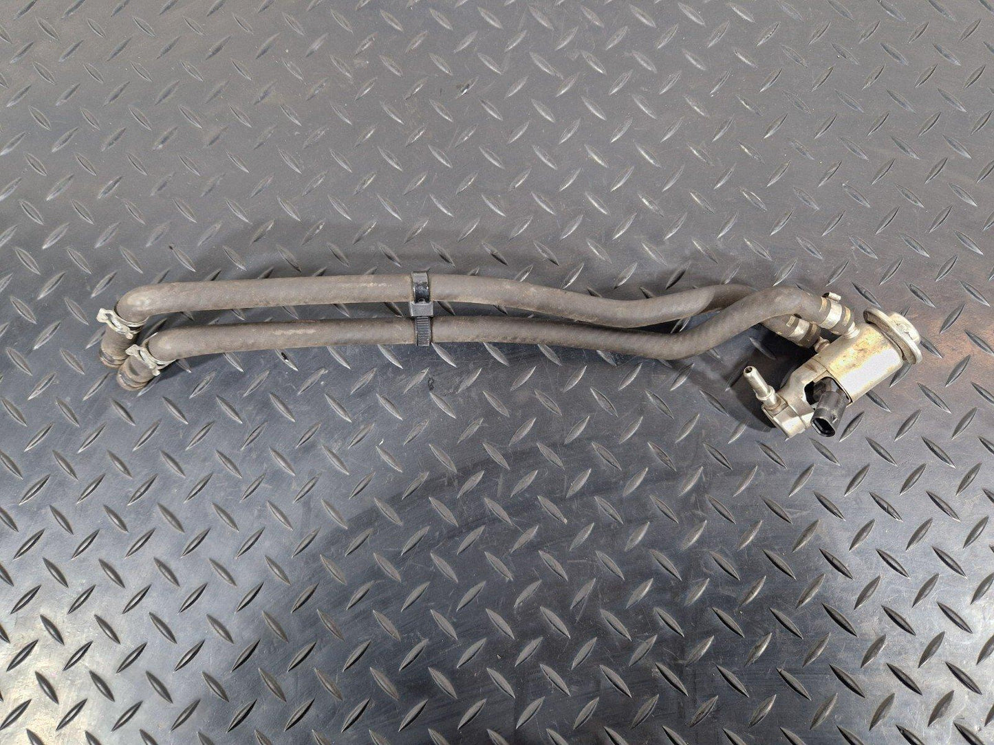 18-ON MERCEDES BENZ SPRINTER W907 W910 GENUINE ADBLUE INJECTOR A9104930000