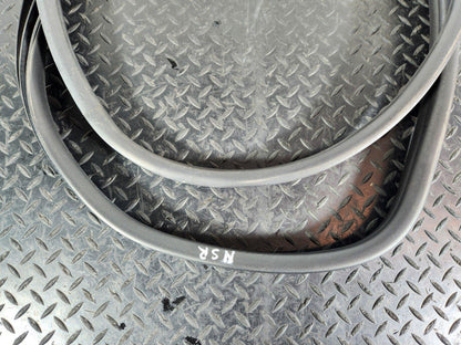 11-19 MERCEDES ML W166 OEM REAR LEFT OR RIGHT SIDE DOOR RUBBER SEAL  A1666970151
