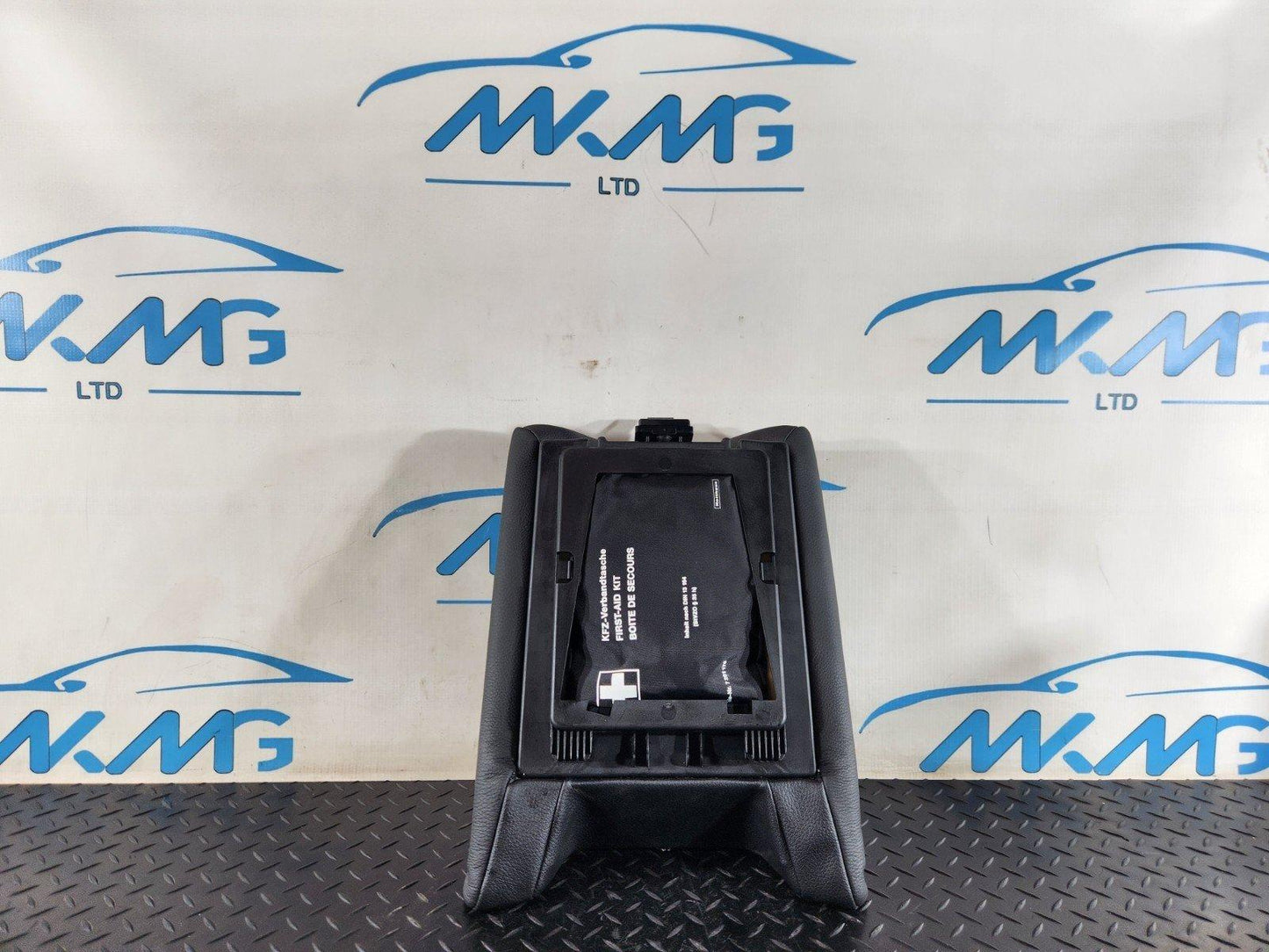 11-18 BMW 6 SERIES F13 REAR CENTER CONSOLE ARMREST PAD COVER 7266490