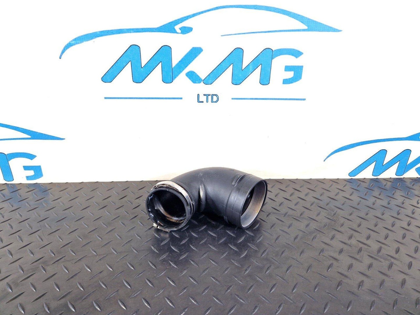 18-ON MERCEDES BENZ A CLASS W177 GENUINE OEM AIR INTAKE PIPE A6080900037
