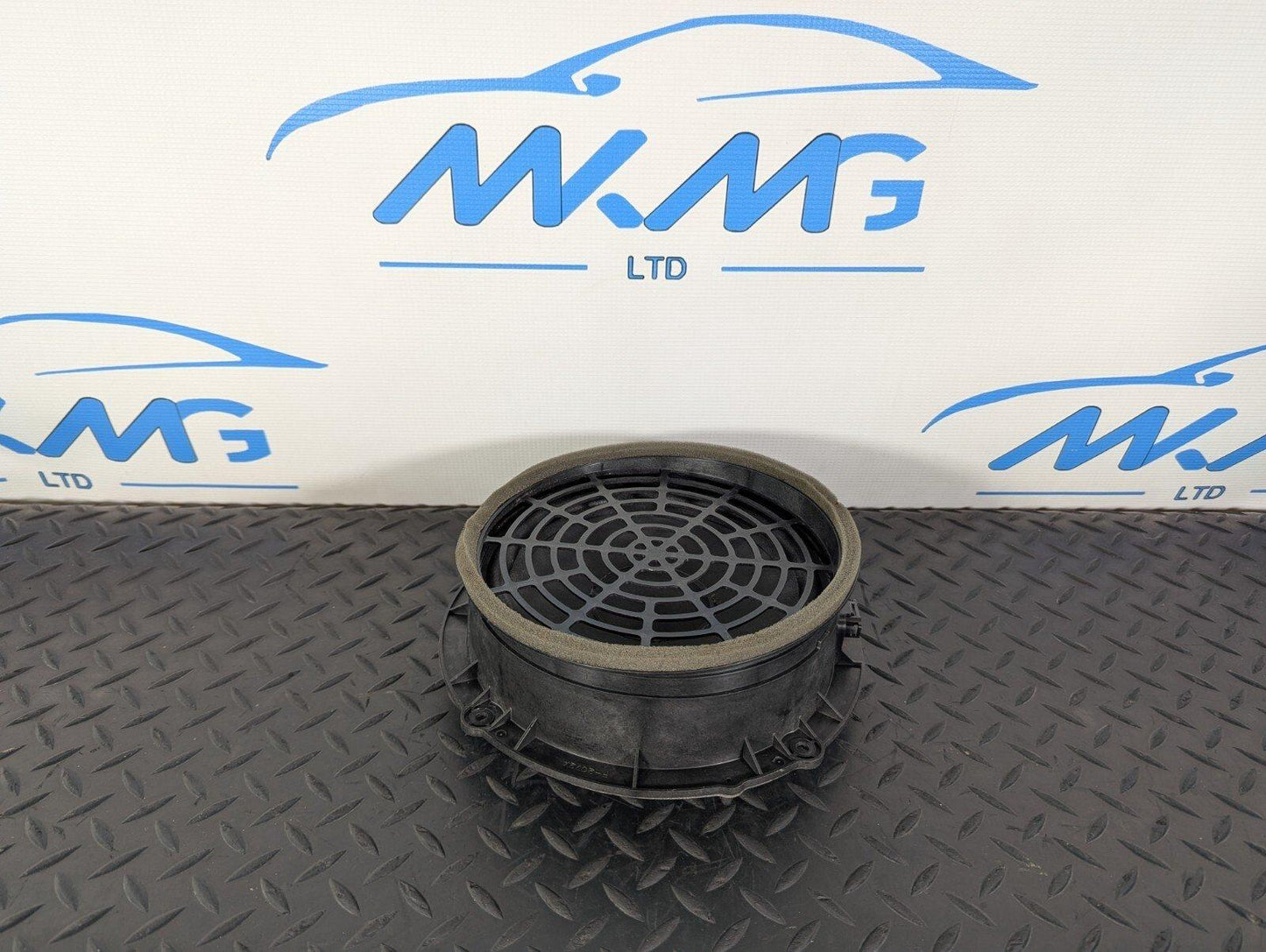 10-17 AUDI A8 4H  LEFT OR RIGHT FRONT DOOR SPEAKER 4H0035415