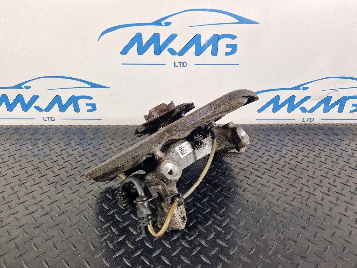 16-23 AUDI A5 F5 SPORTBACK S-LINE REAR RIGHT DRIVER SIDE WHEEL HUB 8W0505436AA