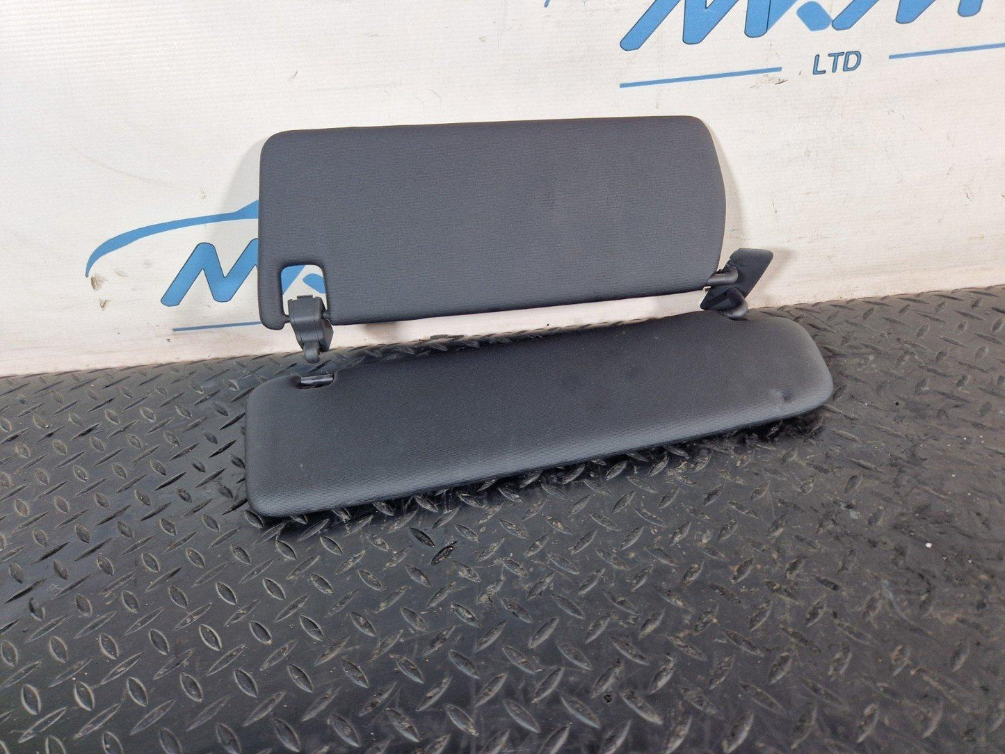 10-18 VW TOUAREG 7P GENUINE LEFT PASSENGER SIDE DOUBLE SUN VISOR 7P0857551D