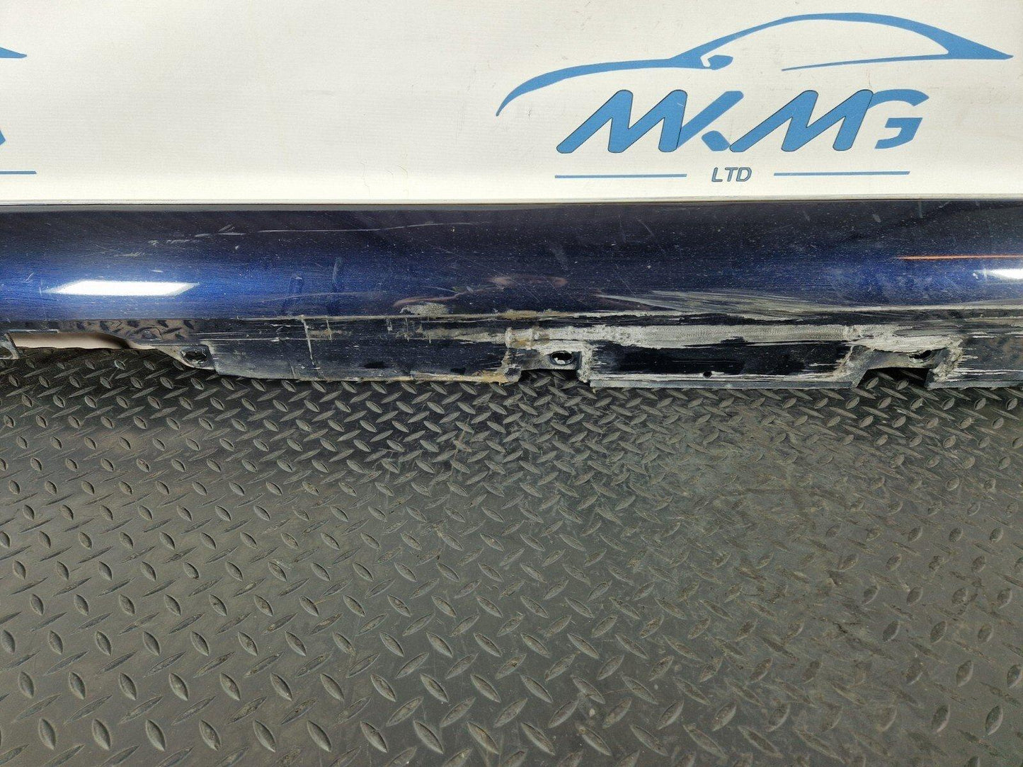 10-17 AUDI A8 4H RIGHT O/S LOWER SILL SKIRT COVER TRIM IN BLUE 4H0853860D