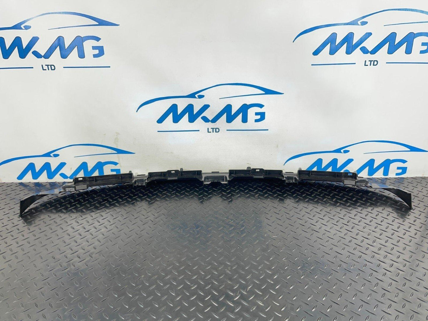 20-ON BMW 2 SERIES F44 REAR WINDOW LOWER TRIM BEAUTIFIER 7475714