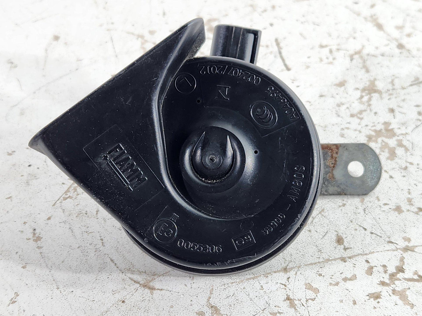 Mercedes-Benz GLE W166 Genuine Low Tone Horn Signal A0075425420