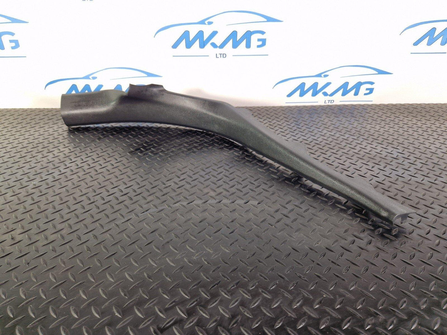 16-19 AUDI A4 B9 S-LINE GENUINE REAR LEFT INTERIOR SILL PLATE TRIM 8W0867767A