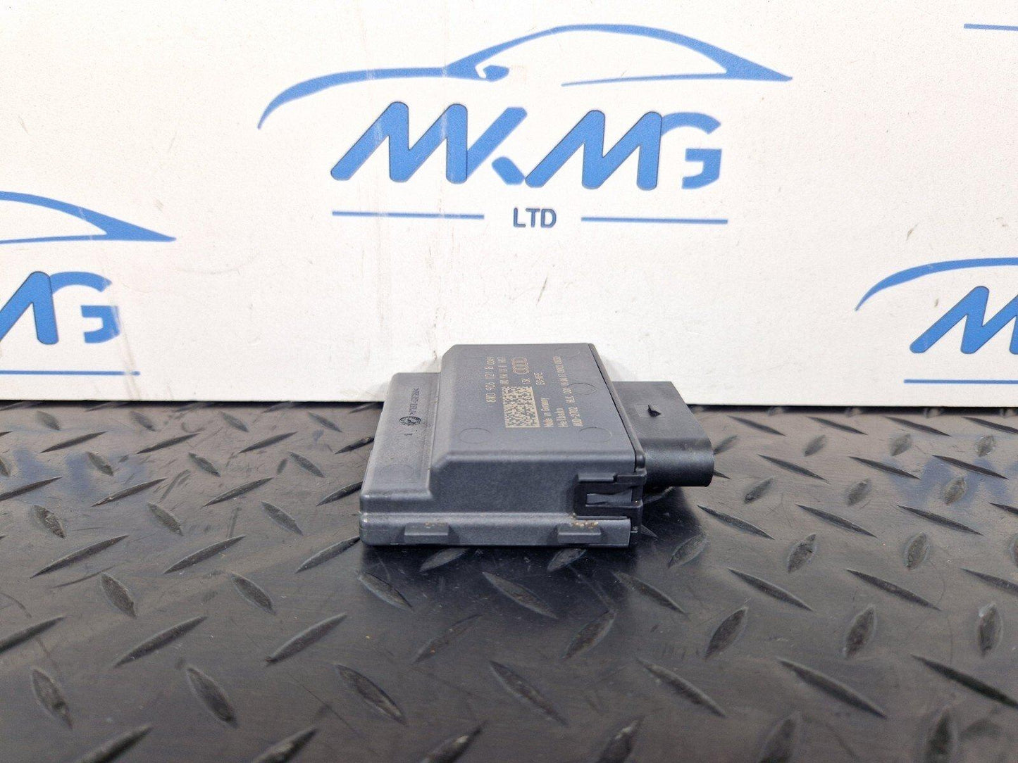 16-19 AUDI A4 B9 OEM FUEL PUMP CONTROL MODULE 8W0906121B