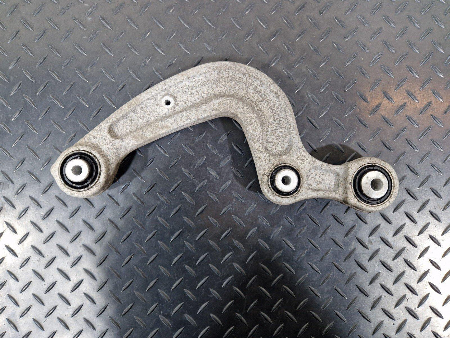GENUINE AUDI A4 B9 A5 S5 F5 REAR LEFT OR RIGHT CONTROL ARM 8W0505361E