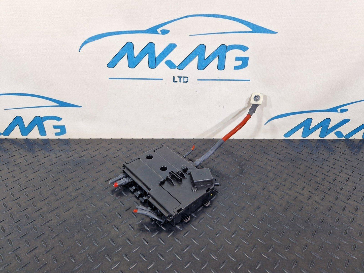 14-21 MERCEDES BENZ C200 W205 FUSE BOX RELAY MODULE 2.1 A2055402850