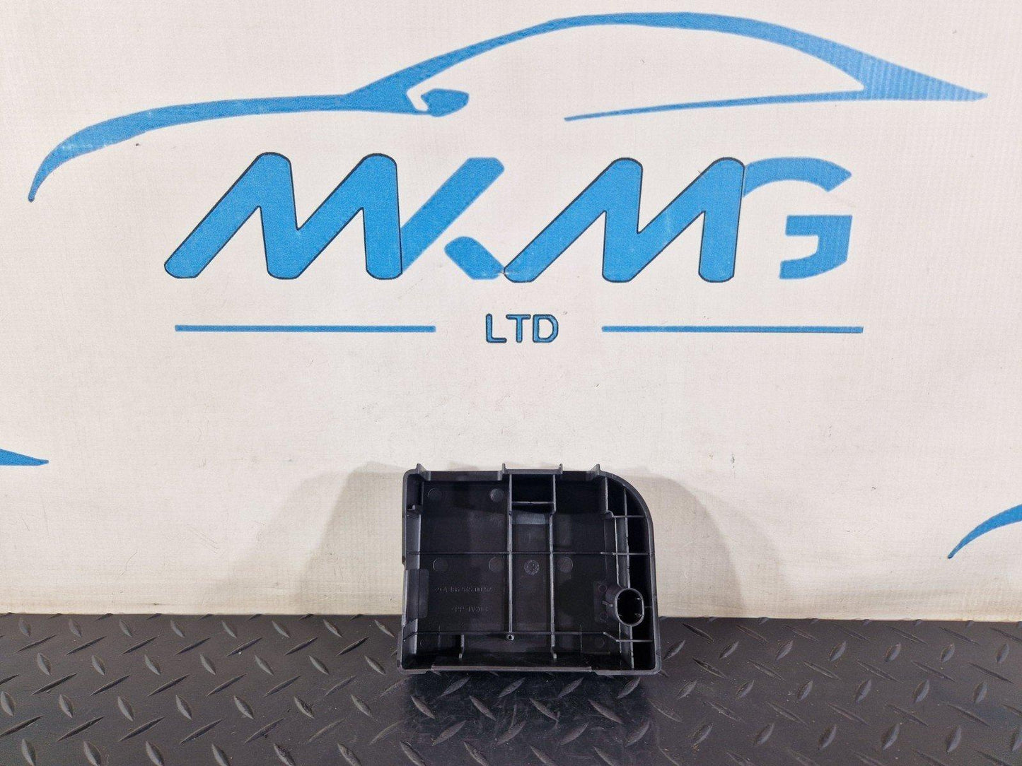 11-19 MERCEDES BENZ ML W166 GENUINE FUEL MODULE CONTROL UNIT COVER A1665450052