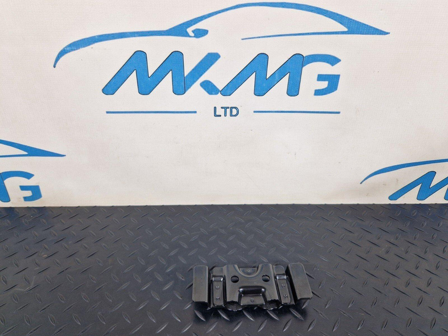 10-18 AUDI A7 4G S-LINE GENUINE OEM MOUNTING TIE DOWN EYE 4G8813383