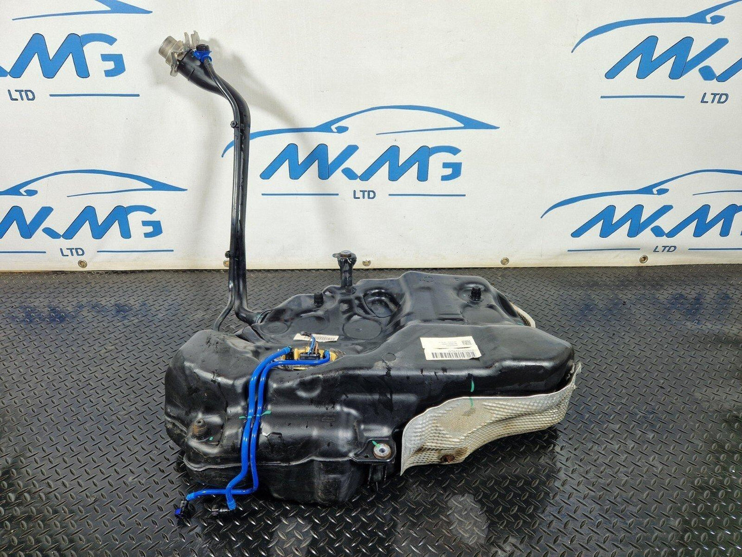 16-19 AUDI A4 B9 DIESEL FUEL TANK WITH PUMP 8W0201021CG