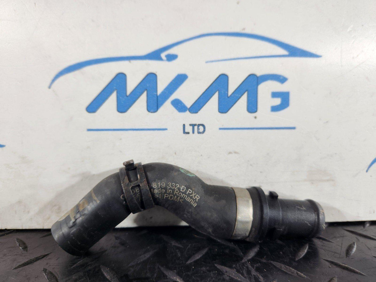 16-19 AUDI A4 B9 GENUINE OEM HEATER HOSE PIPE 8W0819332D