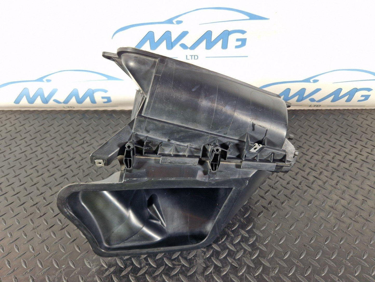11-19 MERCEDES BENZ ML W166 GENUINE AIR FILTER BOX A1668300153