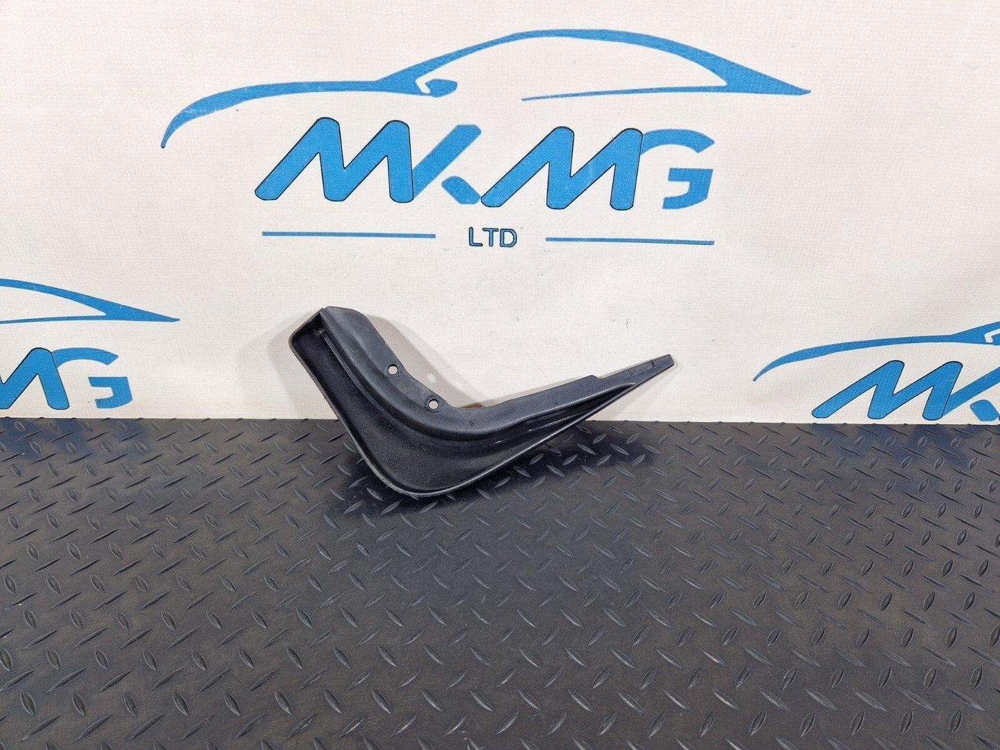 14-21 MERCEDES BENZ C200 W205 FRONT MUD FLAP SPLASH GUARD A2058900078