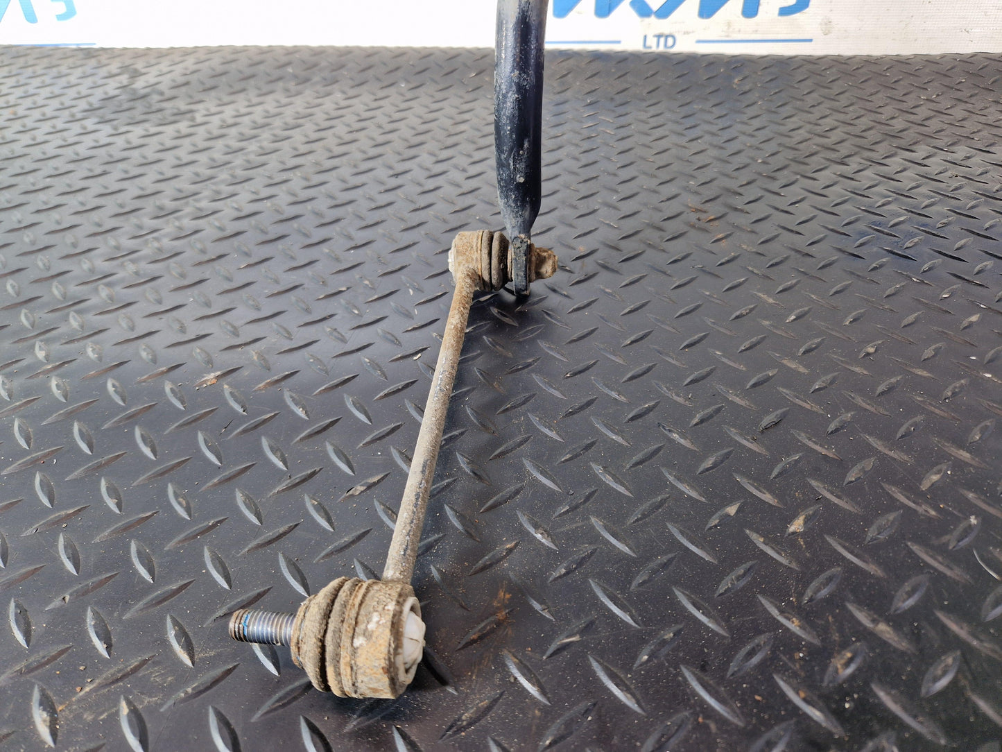Land Rover Range Rover Evoque L538 Genuine Rear Sway Anti Roll Bar