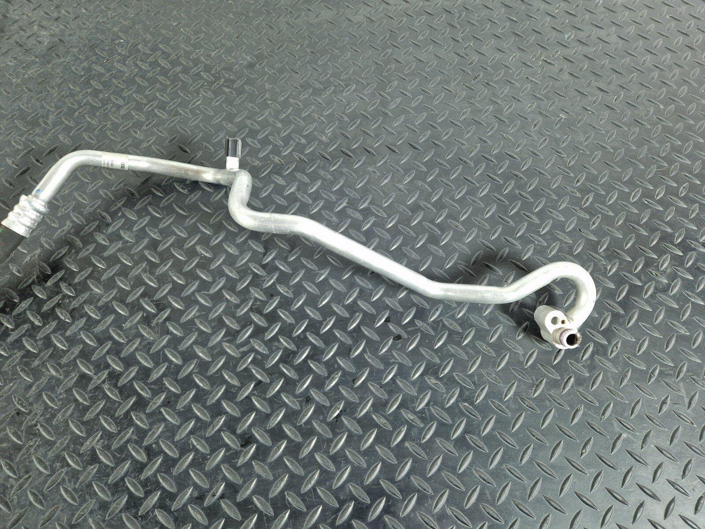 10-17 AUDI A8 4H GENUINE AC PIPE HOSE 4H2260713H