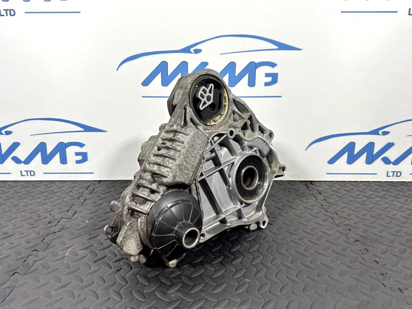 2018 BMW X3 G01  X4 G02 AUTOMATIC TRANSFER CASE BOX 9470189 9470186