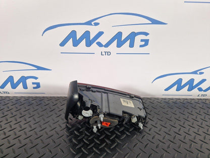 16-19 AUDI A4 B9 SALOON REAR RIGHT O/S/R INNER TAILGATE LIGHT 8W5945076A