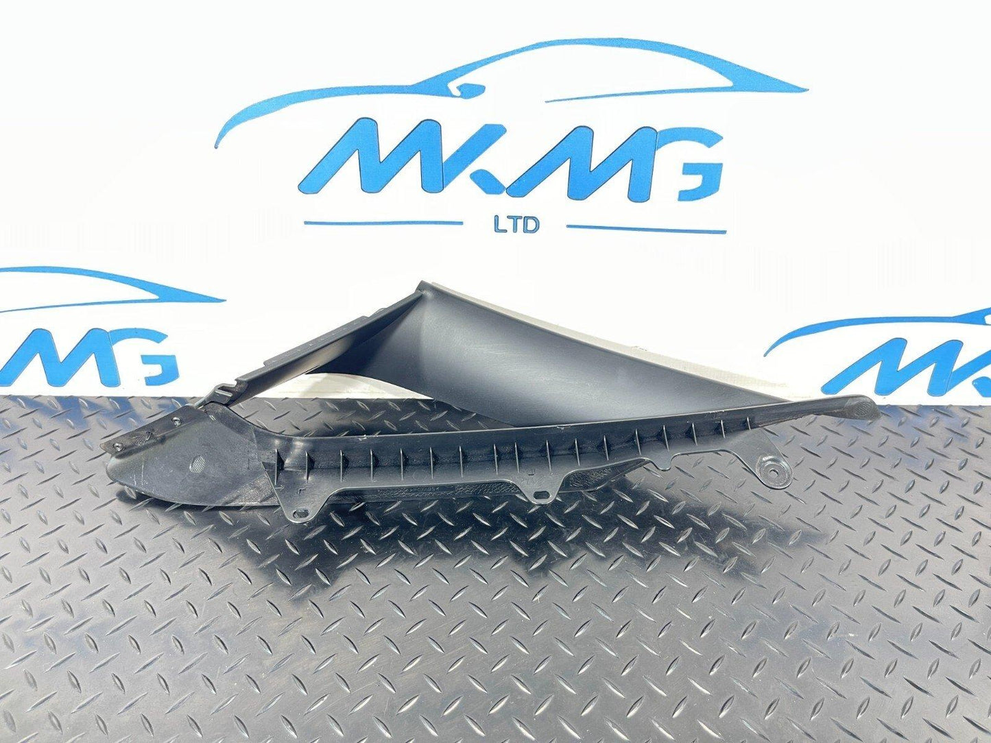 14-21 BMW 2 SERIES ACTIVE TOURER F45 216D INTERIOR TRIANGLE TRIM 2570577