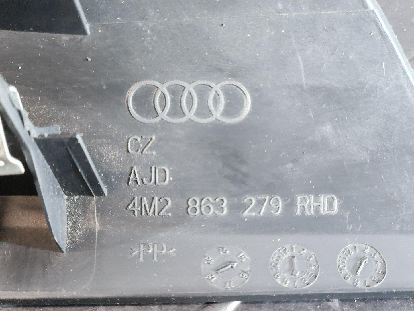 16-20 AUDI Q7 4M GENUINE FRONT LEFT SIDE UNDER DASHBOARD TRIM COVER 4M2863279