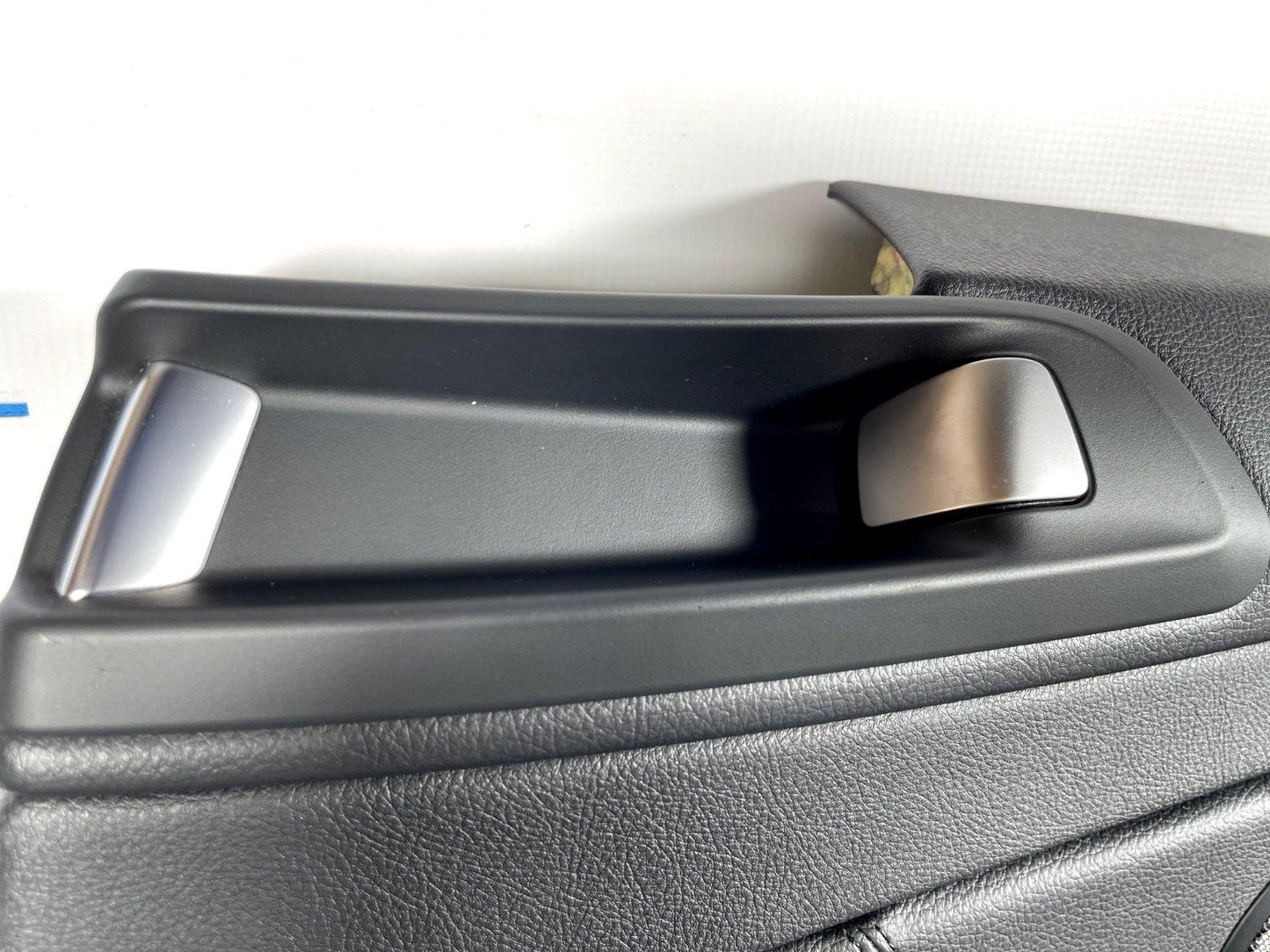 BMW 4 SERIES F32 REAR RIGHT BLACK LEATHER DOOR PANEL (H/K COVER) 7302762
