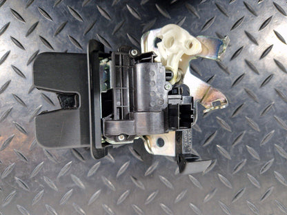 16-19 AUDI A4 B9 SALOON GENUINE TAILGATE LOCK MECHANISM OEM 3G0827503A
