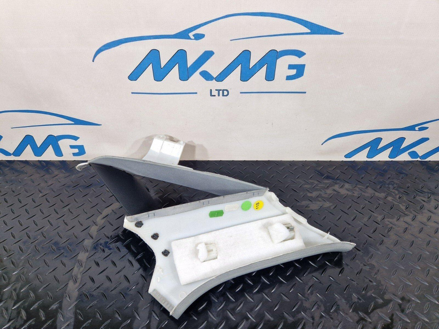 16-19 AUDI A4 B9 SALOON GENUINE REAR RIGHT C-PILLAR TRIM 8W5867288