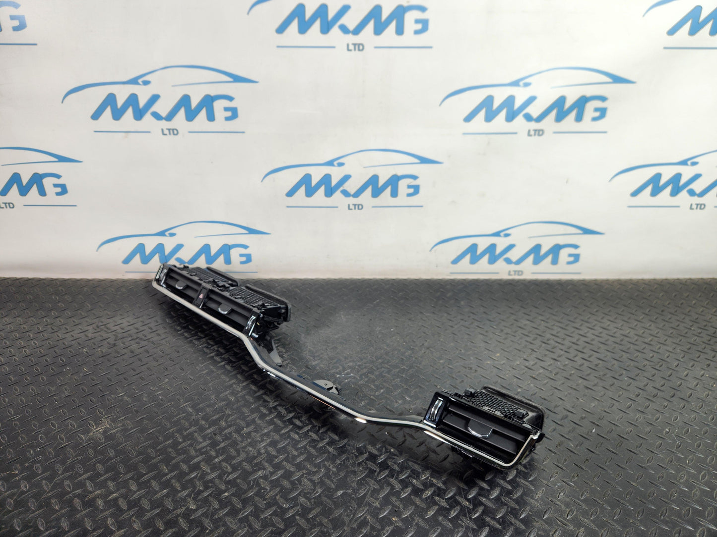 Land Rover Range Rover Evoque L551 SUV Genuine Front Centre Vents K8D2-01412-BC