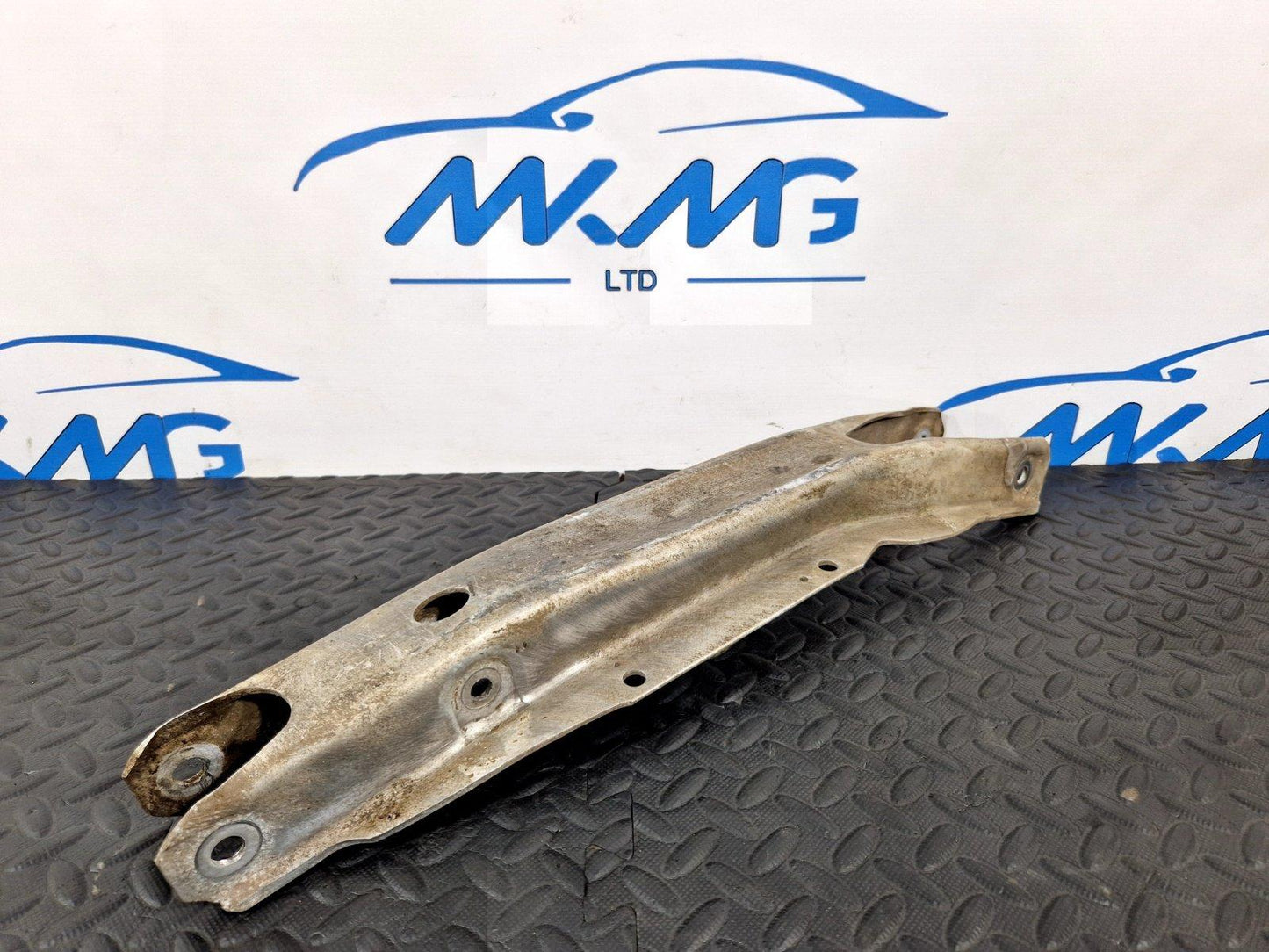 MERCEDES A B CLA W246 W176 C117 REAR LOWER CONTROL ARM SPRING LINK A2463520202
